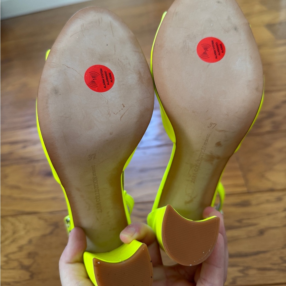 ZARA Neon Yellow T-Strap Block Heel Sandals 6.5 Lime Green Fluo Bright Party Pop - Picture 9 of 14